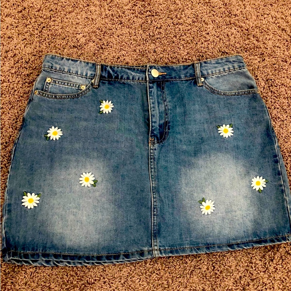 Plus size floral embroidered Denim Skirt